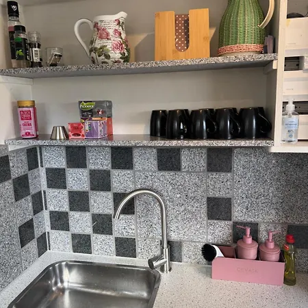 The Pigeon Hole Domek alpejski Ribe